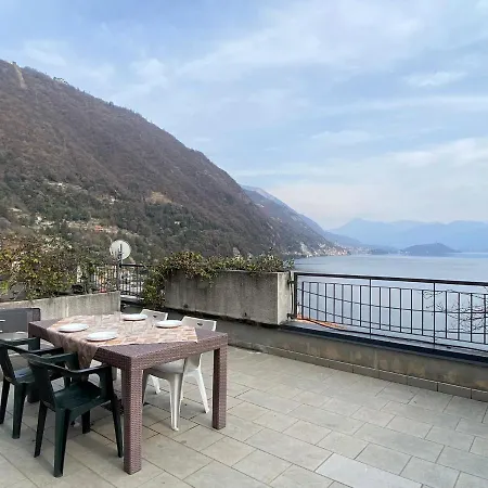 The Silver With Terrace View Apartment *