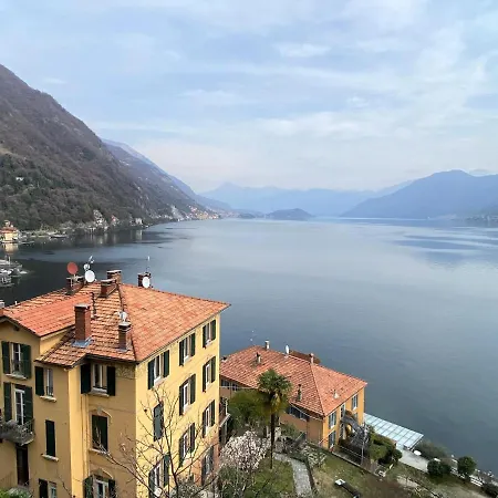 The Silver With Terrace View Apartment